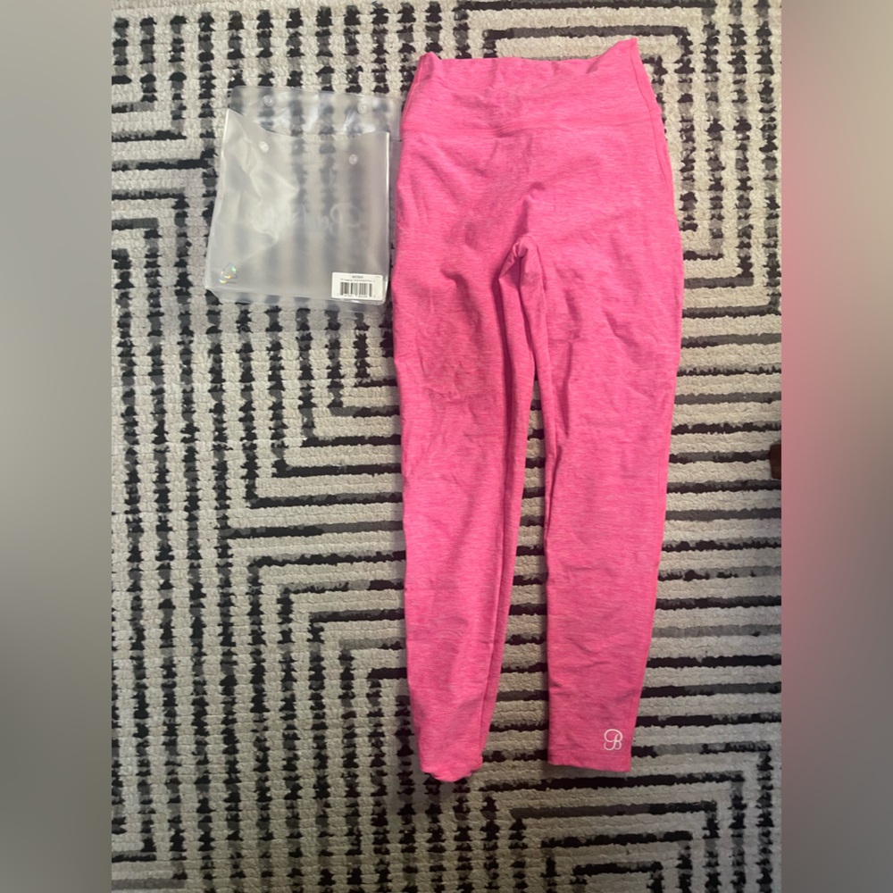 Bombshell Sportswear fit leggings in Hollywood pink size LARGE NWOT